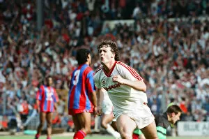 Images Dated 12th May 1990: FA Cup Final at Wembley Stadium. Crystal Palace 3 v Manchester United 3