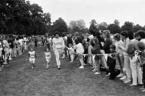 Family fun run in Prospect Park, Reading. 8th June 1986 Family fun run in Prospect Park, Reading. 8th June 1986