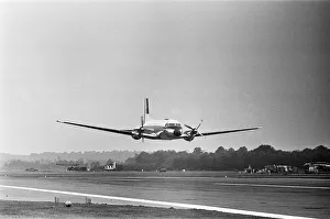Farnborough air-show HS 748 landing. Circa September 1962 Farnborough air-show HS 748 landing. Circa September 1962