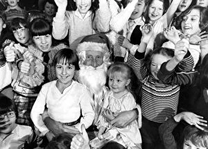 Images Dated 12th December 1980: Father Christmas at East Kilbride youth club. Santa, Archie McGibbon