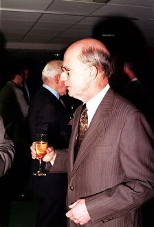 Images Dated 6th March 1999: Fergus McCann at Celtic FC charity night March 1999