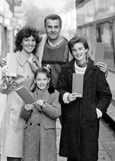 Images Dated 4th November 1985: First in the queue to snap up a £5 holiday to the South of France from Lunn Poly