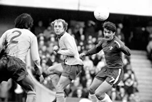 Images Dated 4th January 1975: Football: Chelsea F. C. vs. Sheffield Wed. F. C. January 1975 75-00060-014