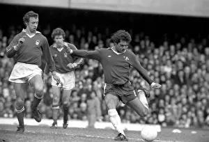 Football: Chelsea vs. Nottingham Forest. April 1977 77-02166-052 Football: Chelsea vs. Nottingham Forest. April 1977 77-02166-052