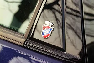 FORD FOCUS 4 DOOR SALOON April 1999 Ghia badge logo FORD FOCUS 4 DOOR SALOON April 1999 Ghia badge logo