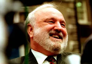 Frank Dobson MP Secretary of State for Health July 1998 at St Bartholomews Frank Dobson MP Secretary of State for Health July 1998 at St Bartholomews