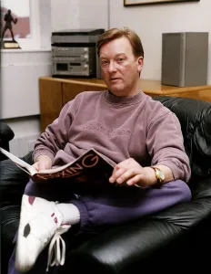 Frank Warren Boxing Promoter at home A©Mirrorpix Frank Warren Boxing Promoter at home A©Mirrorpix