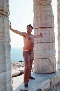 Frankie Howerd on holiday - August 1970 Dbase MSI Frankie Howerd on holiday - August 1970 Dbase MSI