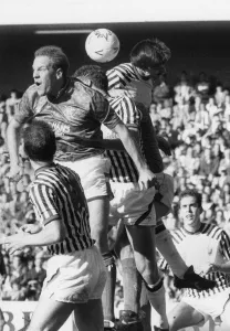 Glasgow Rangers 2 v St Mirren 1. Scottish Premier Division match at Ibrox Glasgow Rangers 2 v St Mirren 1. Scottish Premier Division match at Ibrox