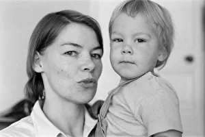 Glenda Jackson and her son Daniel, 11th August 1970 Glenda Jackson and her son Daniel, 11th August 1970
