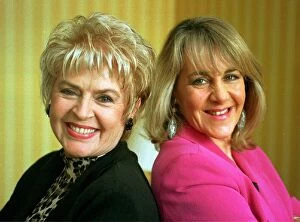 Images Dated 21st October 1998: Gloria Hunniford and Nina Myskow October 1998 at the Langham Hotel next to the BBC
