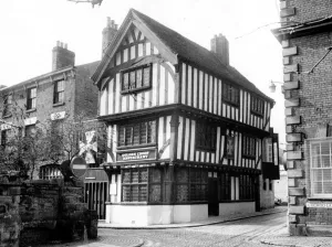 The Golden Cross pub on the corner of Hay Lane and Palmer Lane, Coventry The Golden Cross pub on the corner of Hay Lane and Palmer Lane, Coventry