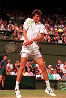 Images Dated 6th July 1992: GORAN IVANISEVIC IN THE WIMBLEDON TENNIS 1992 FINAL 06 / 07 / 1992