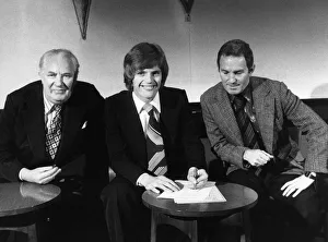 Gordon McQueen signs for Manchester United for a transfer fee of A¿500 Gordon McQueen signs for Manchester United for a transfer fee of A¿500
