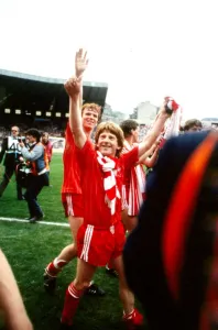 Gordon Strachan celebrating after Aberdeen win Scottish cup May 1984 Gordon Strachan celebrating after Aberdeen win Scottish cup May 1984