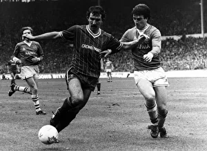 Graeme Souness of Liverpool beats Kevin Ratcliffe 1984 Graeme Souness of Liverpool beats Kevin Ratcliffe 1984