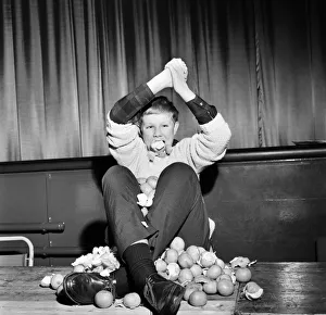 Guenter Kuhn, the 14 years old world champion orange eater Guenter Kuhn, the 14 years old world champion orange eater