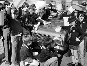 Images Dated 21st April 1979: Many hands make light work for the cubs and scouts of the 74th Coventry group as they all