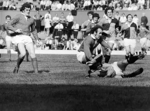 Harlequins v Llanelli 18th September 1971 P Bennett No 10 of Llanelli not satisfied with Harlequins v Llanelli 18th September 1971 P Bennett No 10 of Llanelli not satisfied with