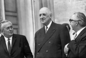 Harold Wilson Prime Minister and President De Gaulle meeting in Paris. George Brown (R) Harold Wilson Prime Minister and President De Gaulle meeting in Paris. George Brown (R)