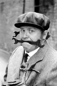 Harry Secombe is about to bound back onto the West End stage as Schippel in The Plumberes Harry Secombe is about to bound back onto the West End stage as Schippel in The Plumberes