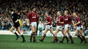 Hearts players shout at referee March 1989 Hearts players shout at referee March 1989
