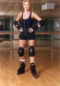 Heather Mills Shows Off Her New £2000 Leg After Loseing Her Leg When She Was Hit Heather Mills Shows Off Her New £2000 Leg After Loseing Her Leg When She Was Hit