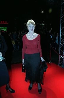 Images Dated 17th September 1998: Helen Mirren Actress September 1998 Arriving for the Elle Awards in London