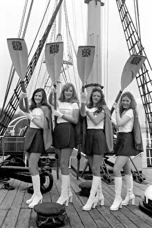 Images Dated 16th January 1975: Henley Regatta goes commercial. To announce the Awards, 4 lovely girls boarded HMS