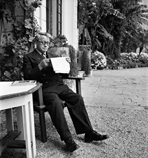 Herbert Morrison on holiday on the Riveria. O7494 Herbert Morrison on holiday on the Riveria. O7494
