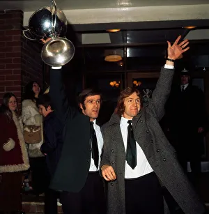Hibernian skipper Pat Stanton with the Scottish League Cup 1972 Hibernian skipper Pat Stanton with the Scottish League Cup 1972