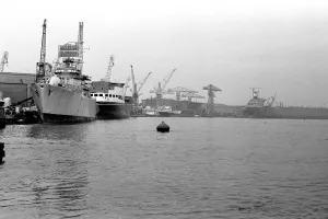 HMS Bristol built by Swan Hunter & Tyne Shipbuilders Ltd. and launched on 30 June 1969 HMS Bristol built by Swan Hunter & Tyne Shipbuilders Ltd. and launched on 30 June 1969