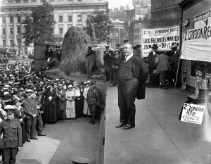 Horatio Bottomley recruiting for the World War I in Trafalgar Square in 1914 Horatio Bottomley recruiting for the World War I in Trafalgar Square in 1914