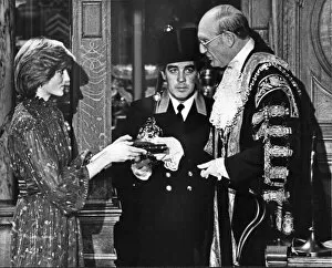 Images Dated 29th October 1981: HRH Princess Diana, The Princess of Wales receives a bible after admission as a Freeman