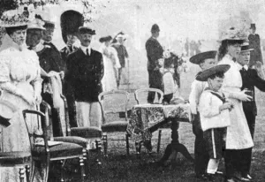 HRH The Princess of Wales at the Start of the Marathon Race in Windsor 24th July 1908 *** HRH The Princess of Wales at the Start of the Marathon Race in Windsor 24th July 1908 ***