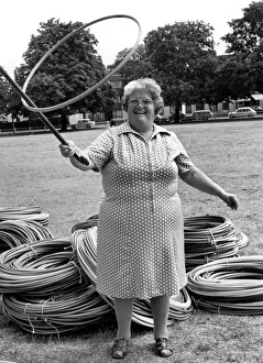 The hula hoop whirls again. August 1976 P004896 The hula hoop whirls again. August 1976 P004896