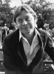 Hywel Bennett smiling at photocall 10/06/1988 Hywel Bennett smiling at photocall 10/06/1988