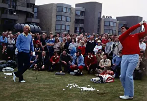 Jack Nicklaus watches Seve Ballesteros hit shot 1986 Jack Nicklaus watches Seve Ballesteros hit shot 1986