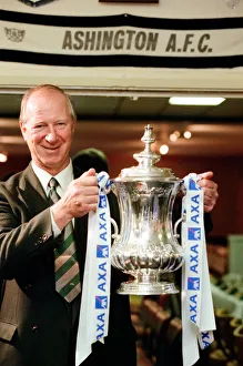 Mirror/0700to0799 00743/jackie charlton visits ashington football team Mirror/0700to0799 00743/jackie charlton visits ashington football team