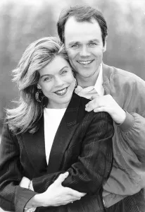 Janie Dee Actress with Simon Green Actor who star in the musical Between The Lines Janie Dee Actress with Simon Green Actor who star in the musical Between The Lines