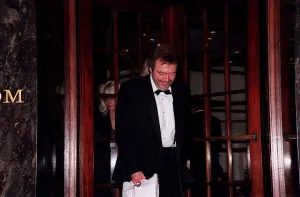 Jeremy Beadle TV Presenter November 1998 Leaving the Princess Diana Gala Fundraise Jeremy Beadle TV Presenter November 1998 Leaving the Princess Diana Gala Fundraise