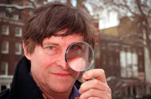 JEREMY BRETT, ACTOR, IN PHOTOCALL FOR SHERLOCK HOLMES, HOLDING MAGNIFYING GLASS JEREMY BRETT, ACTOR, IN PHOTOCALL FOR SHERLOCK HOLMES, HOLDING MAGNIFYING GLASS