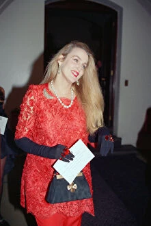 Images Dated 6th November 1991: Jerry Hall at a gala dinner in aid of the AIDS Crisis Trust in Whitehall