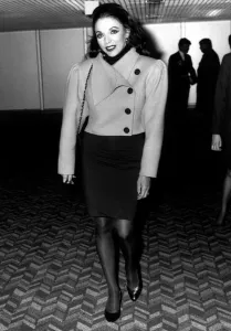 Joan Collins Actress at Heathrow Airport arriving from Los Angeles, March 1989 Joan Collins Actress at Heathrow Airport arriving from Los Angeles, March 1989