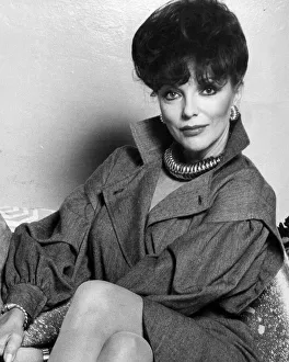 Joan Collins during interview in hotel room 05/11/1982 Joan Collins during interview in hotel room 05/11/1982