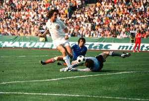 Joe Jordan Scotland football player June 1974 Misses chance against Joe Jordan Scotland football player June 1974 Misses chance against