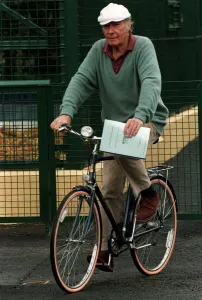 John Aspinall Zoo Owner December 1997 Owner of Howletts Zoo were zoo keepers have John Aspinall Zoo Owner December 1997 Owner of Howletts Zoo were zoo keepers have