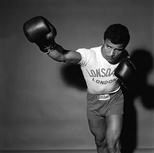 Images Dated 8th June 1971: John Conteh in training