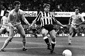 John Hendrie holds off the Coventry defenders. 25th October 1988 John Hendrie holds off the Coventry defenders. 25th October 1988