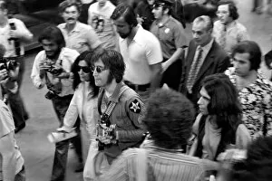 Images Dated 30th August 1972: John Lennon and Yoko Ono in charity concert in New York. August 1972 72-8526-014